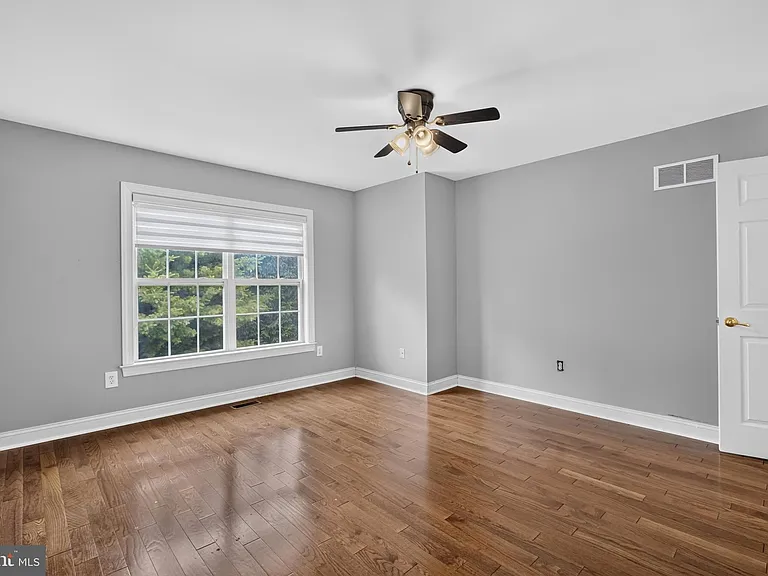 16 Oak Leaf Ln — Photo 34