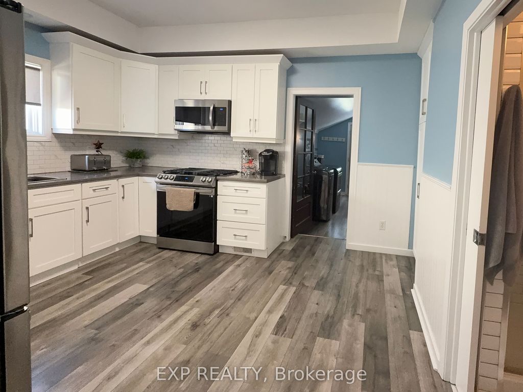 494 English St, London, ON - More