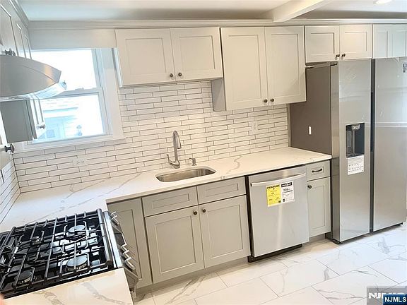3rd image of 46 Brookfield Rd Floor 2