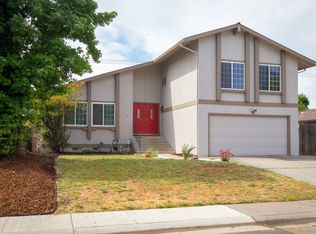 9132 Starina Way, Sacramento, CA 95826