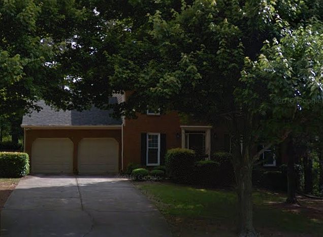 2nd image of 2035 Plantation Rd