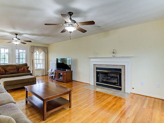 5th image of 2804 Edgefield Dr