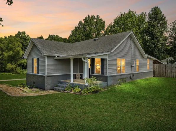 876 Prosser Rd, Leoma, TN 38468