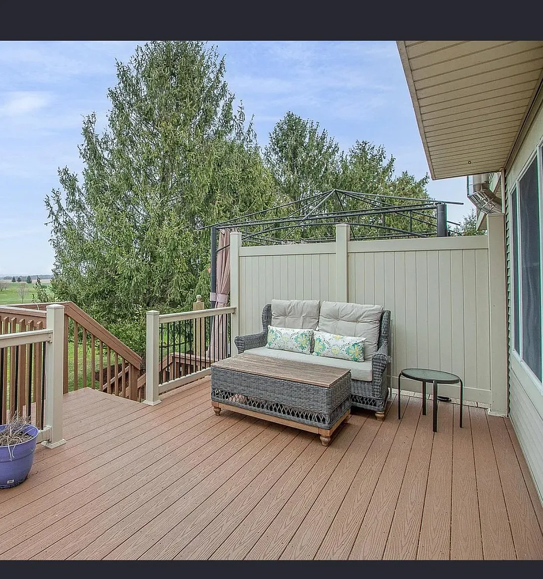 3 bed, 2000 sqft, $2,395 — Photo 3