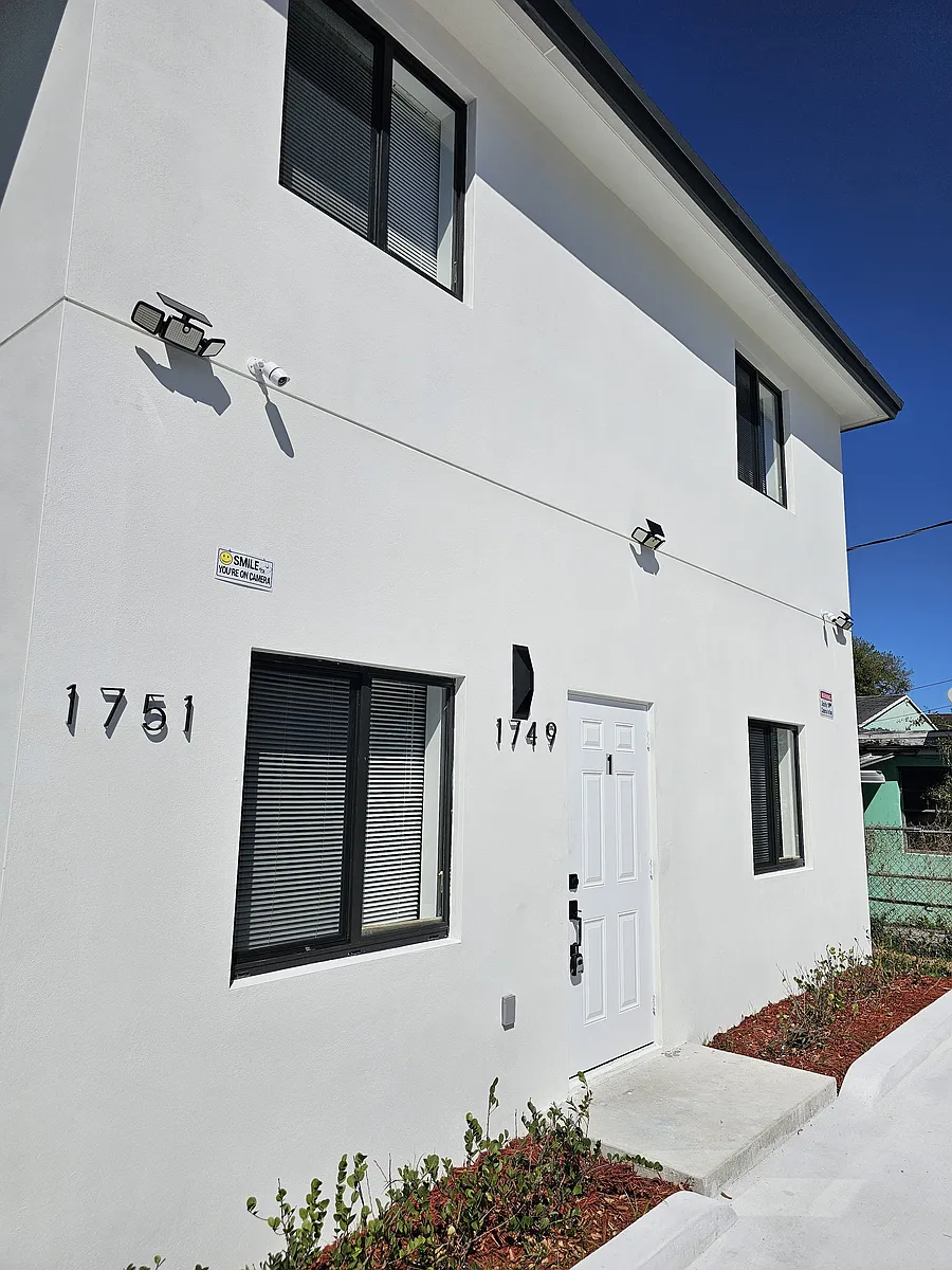 Building Photo - 1749 NW 69th St