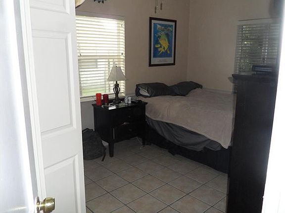 4th image of 2641 SW 12th Ter