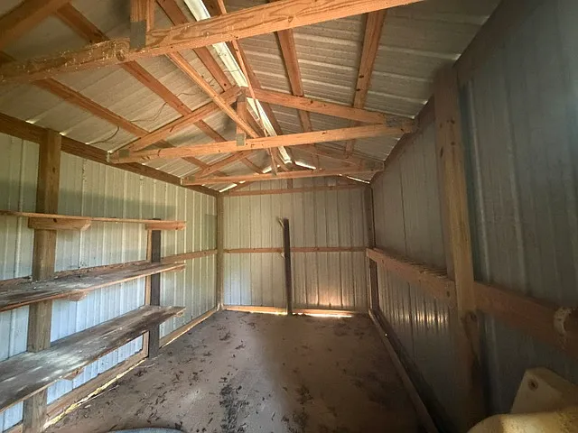 202 Adams Dr — Photo 4