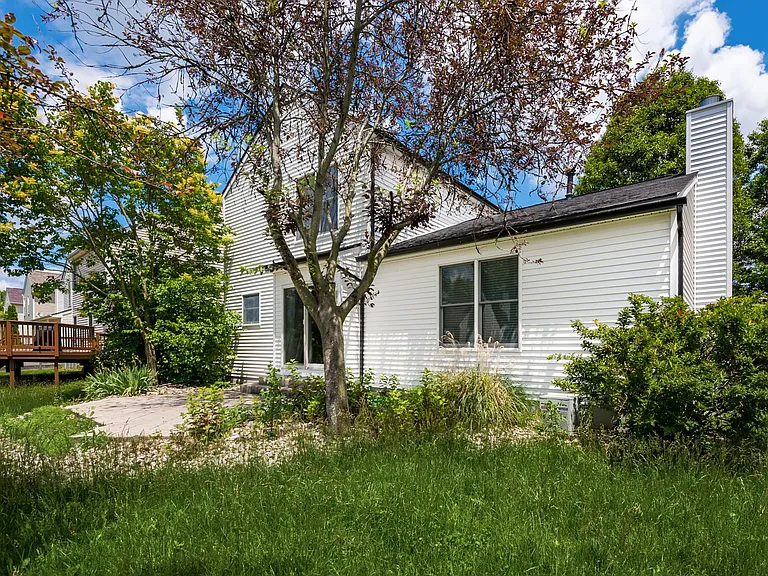 8607 Clover Glade Dr — Photo 42