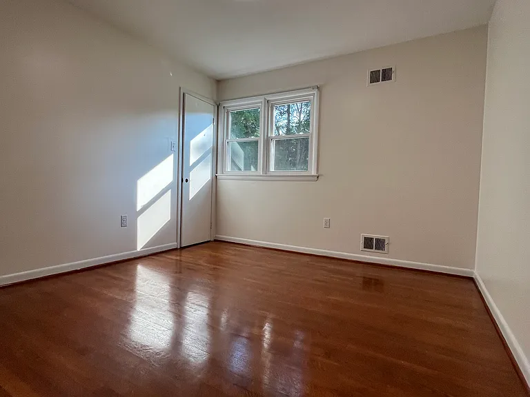 11801 Milbern Dr — Photo 12