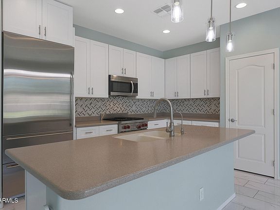 3rd image of 18051 W PORT ROYALE Lane
