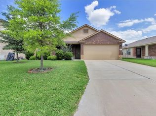 105 Foster Ln, Jarrell, TX 76537