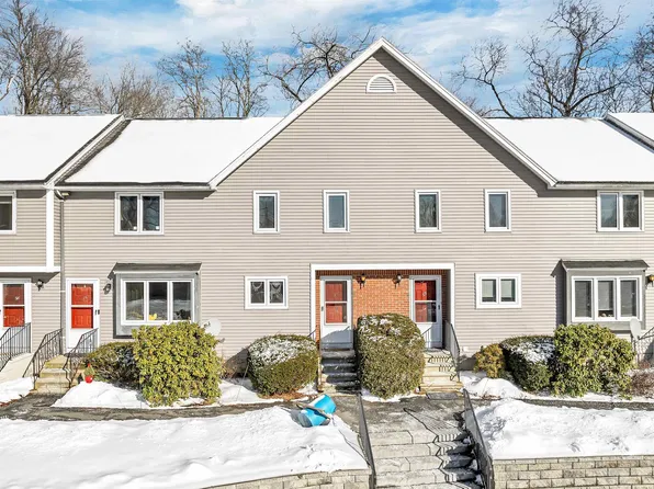 54 Willow Creek Drive, Hudson, NH 03051