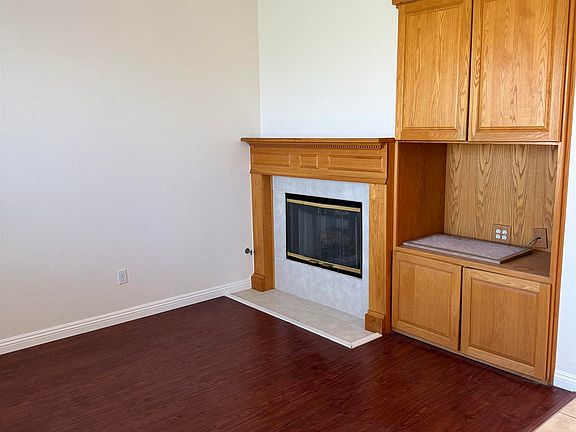 2nd image of 795 El Caballo Dr
