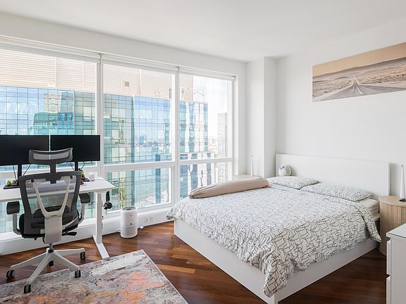 2nd image of 77 Hudson St #Penthouse 4807