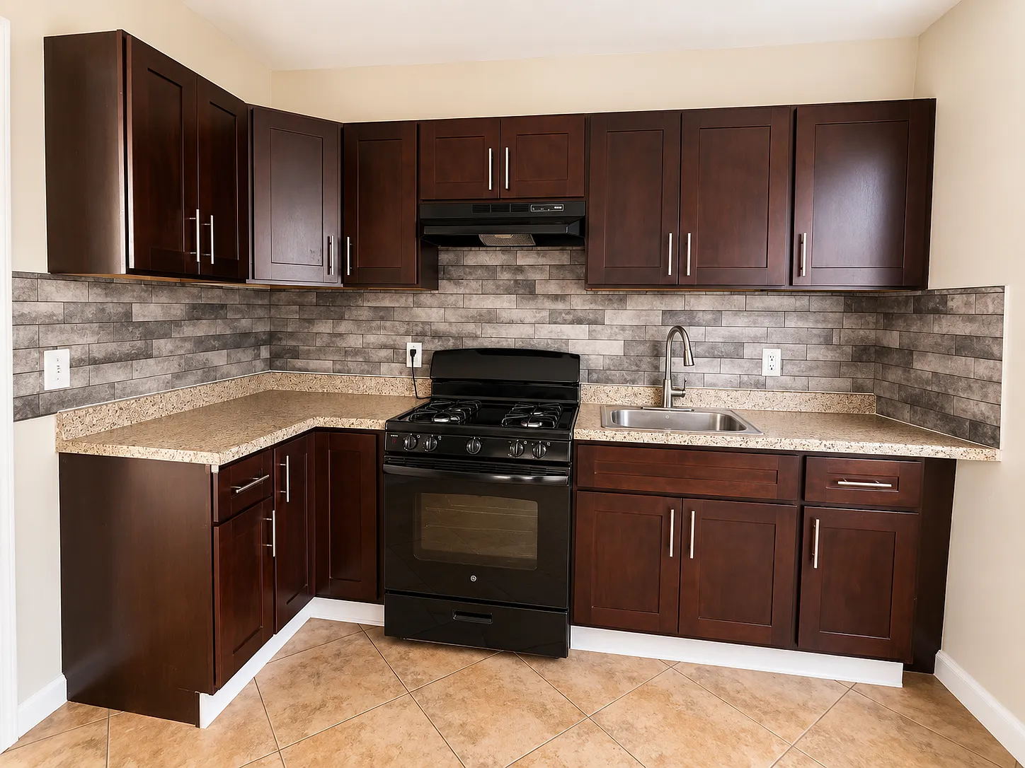 3 bed, 1200 sqft, $2,095 — Photo 1