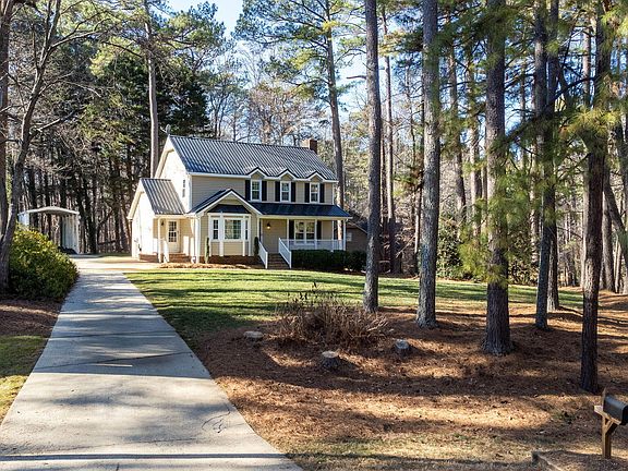 3rd image of 8121 Brookwood Ct