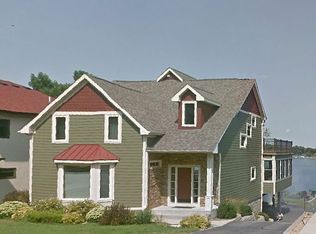 324 W Lake St, Waconia, MN 55387