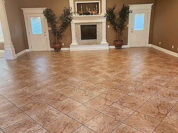4th image of 4609 Rockwood Dr N