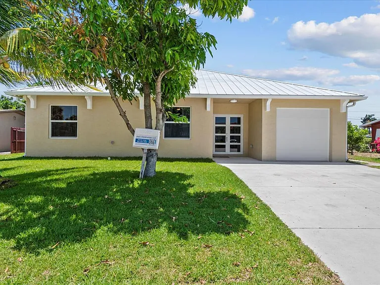 818 Foresteria Dr — Photo 24