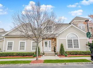 68 Tiller Ct, Staten Island, NY