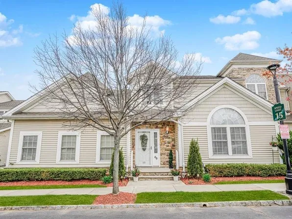 68 Tiller Ct, Staten Island, NY 10309