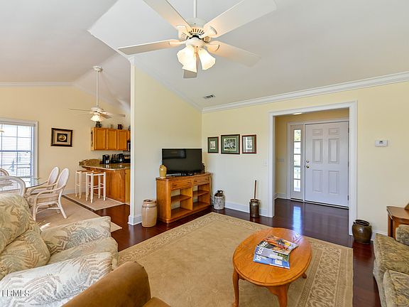 5th image of 1826 Carolina Avenue