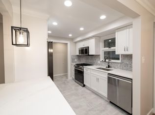 45 Roosevelt St, Cresskill, NJ 07626