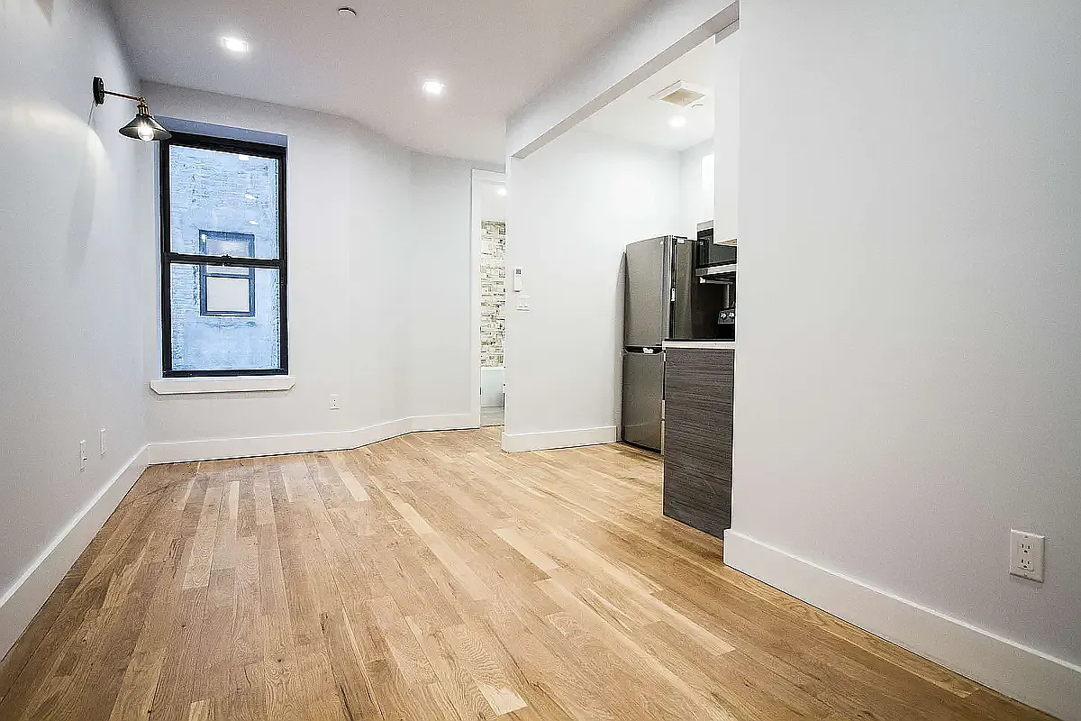 373 Howard Avenue — Photo 3