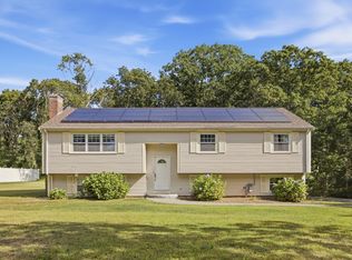 14 Bramble Bush Dr, Forestdale, MA 02644