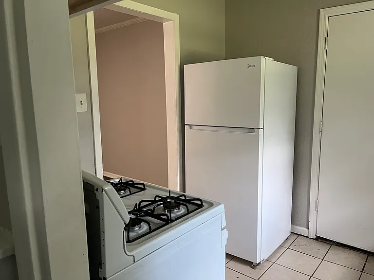2309 SW High Ave — Photo 7