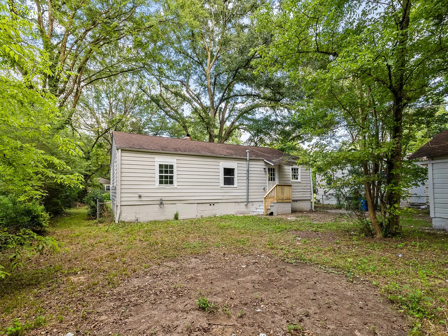 832 Meadowbrook Dr - 1 — Photo 3