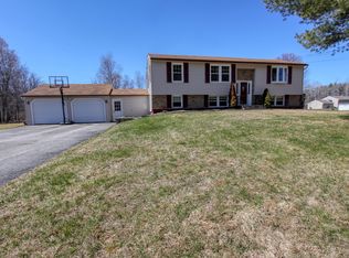 1137 Hotel Rd, Auburn, ME 04210