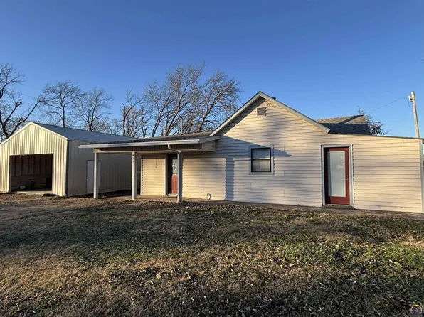 421 S Walnut St, Cottonwood Falls, KS 66845