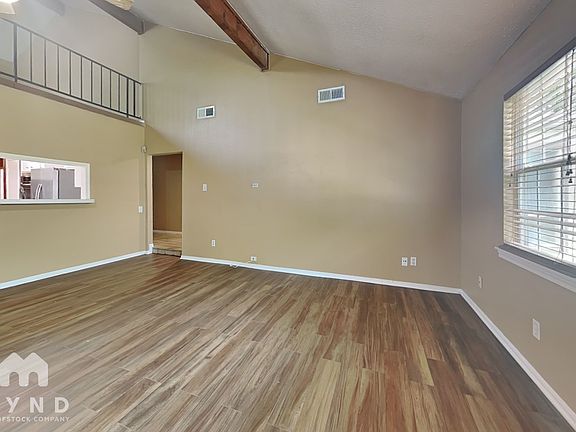 3rd image of 2103 Woodland Springs St