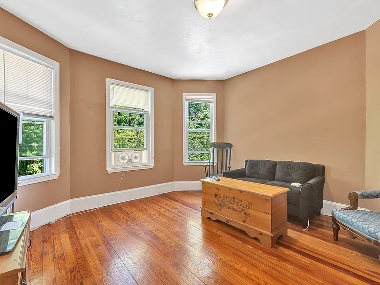 22 Fisher Ave #3 — Photo 3