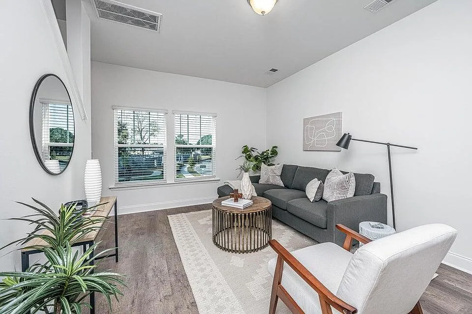 2 bed, 2.5 bath, 1056 sqft, $1,895 — Photo 3