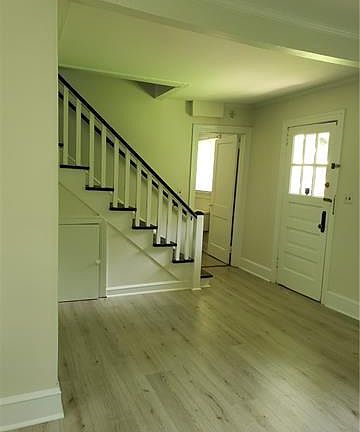 4th image of 904 Edgewood Cir #B