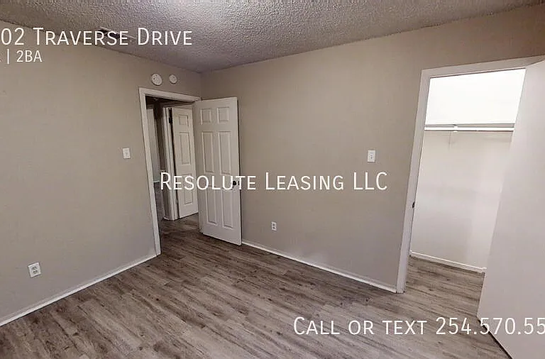 2302 Traverse Dr — Photo 13