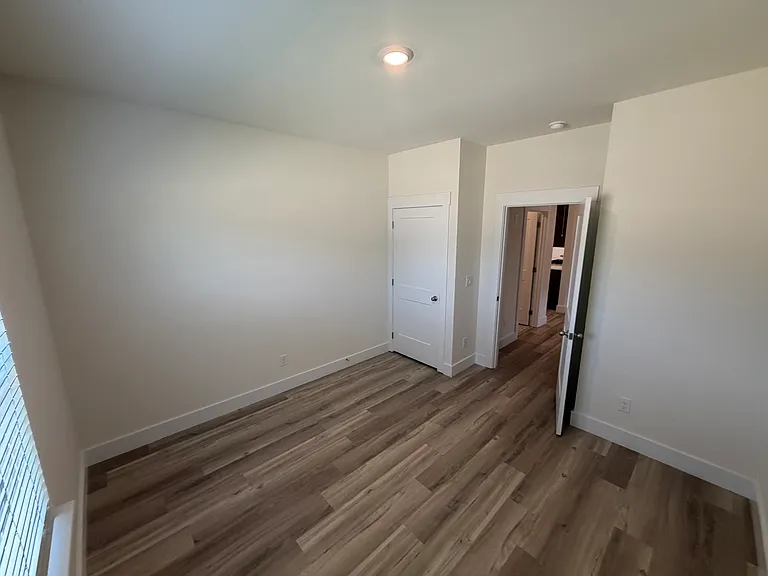 3796 Hawks Creek Dr — Photo 30