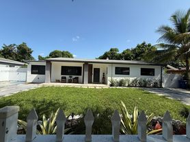 1351 NW 132nd Ter, Miami, FL