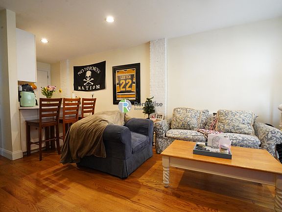 2nd image of 550 E 3rd St #2
