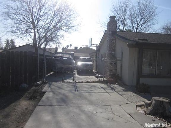 2nd image of 1462 Pine Ct