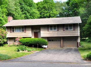 2 Russmar Trl, Columbia, CT 06237