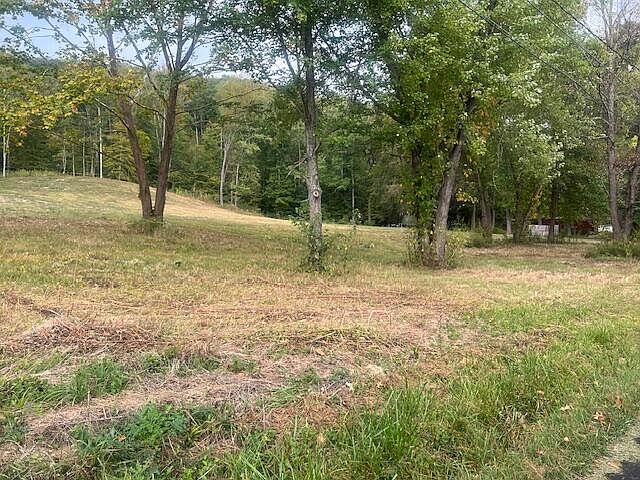2nd image of 181 Helton Rd