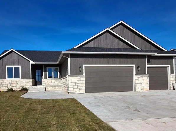 3405 S Linden Ct, Wichita, KS 67210