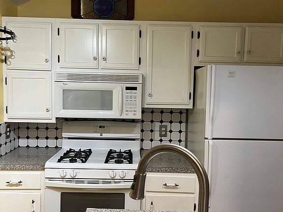 2nd image of 32 Princeton St #1