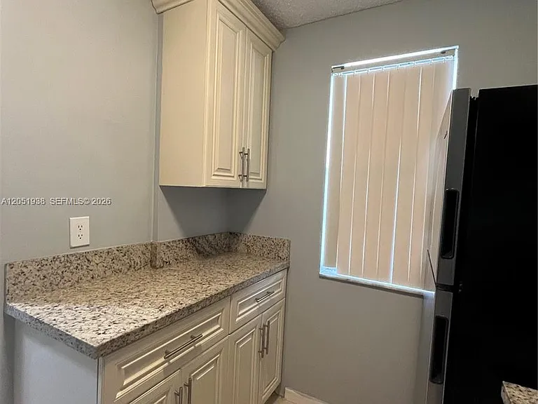 2740 Forest Hills Blvd #202 — Photo 4