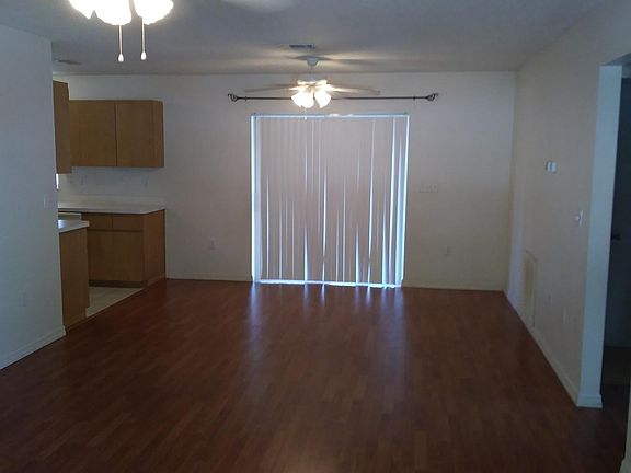 2nd image of 430 Windridge Pl