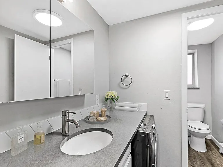 Charmel Apartments — Photo 13