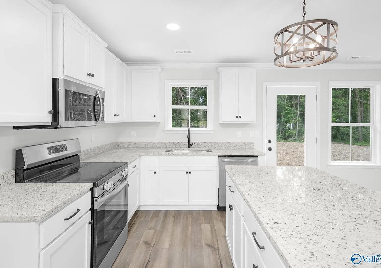 Beautiful Rental Home In Arab, al! — Photo 2